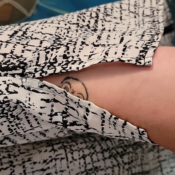 Pennington zip up blouse - Picture 4 of 5